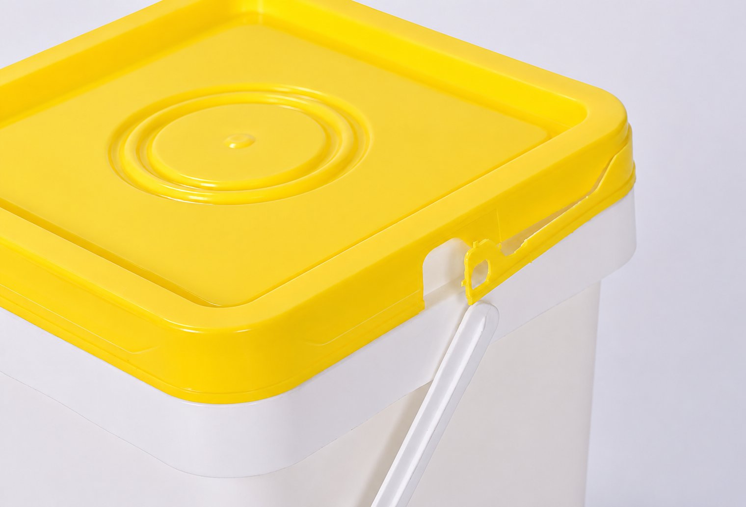 Low-Volume Injection Molding for Practical Production Trials