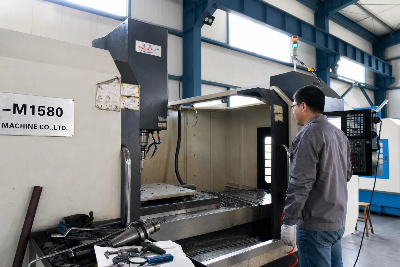 CNC machining equipment in Yuda workshop