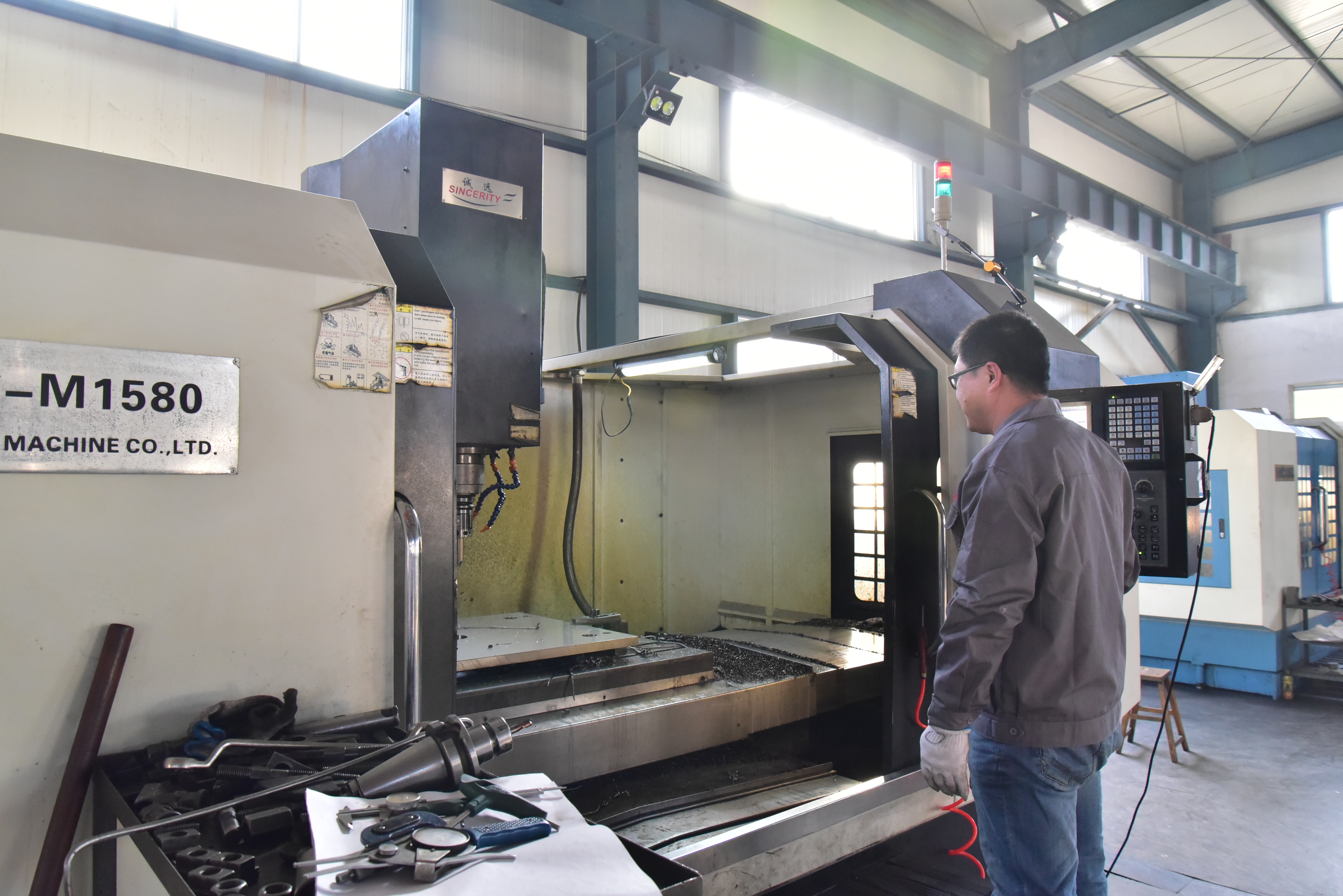 Injection molding line